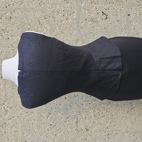 Tahari black pencil dress with peplum - Picture 12 of 14